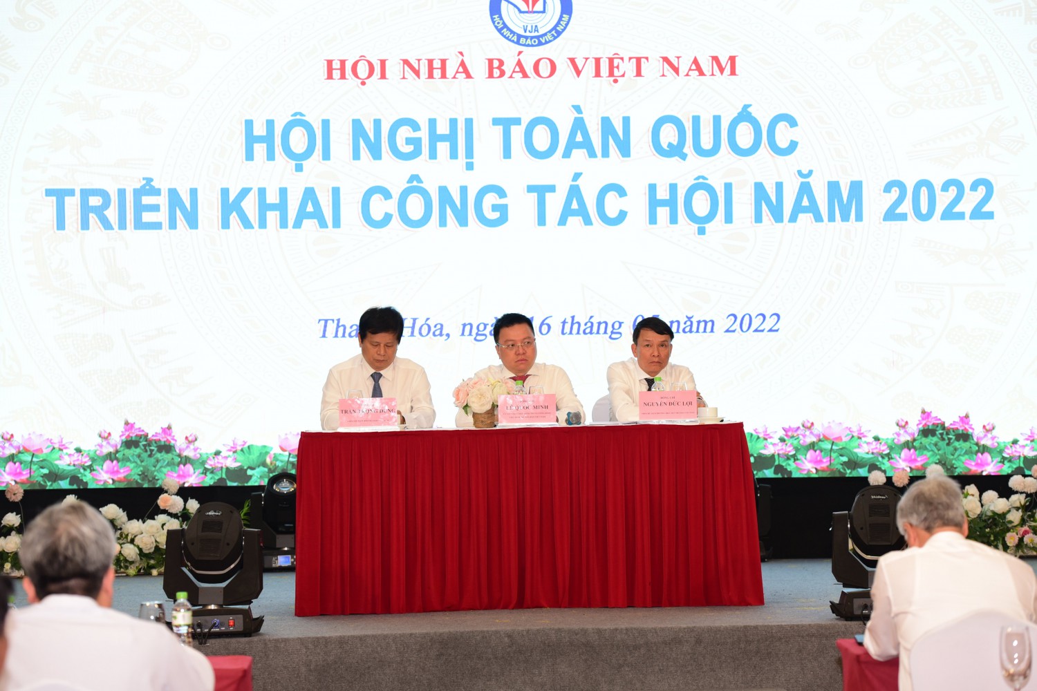 Đổi mới nội dung, phương pháp hoạt động của Hội Nhà báo tỉnh nhằm thu hút hội viên Hội Nhà báo Việt Nam hoạt động báo chí trên địa bàn tỉnh Khánh Hòa