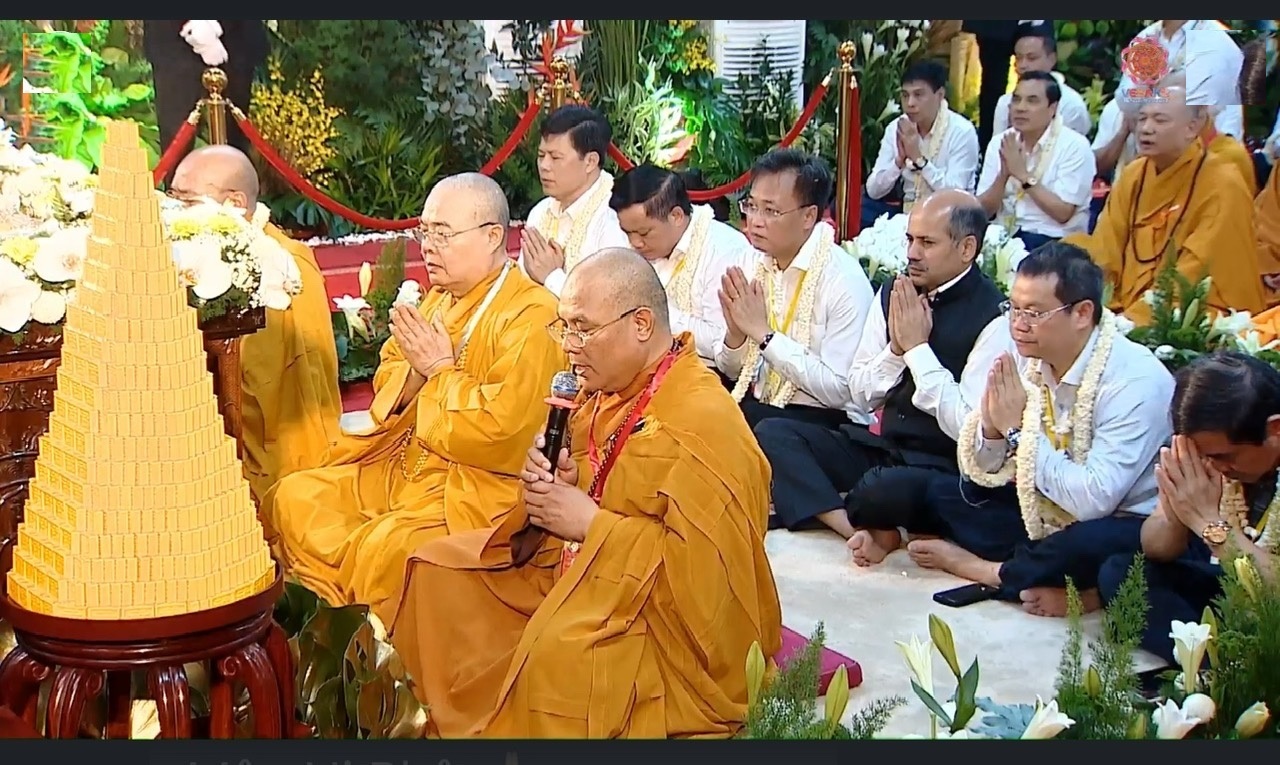 Xá lợi Đức Phật đã được cung rước đến Hưng Yên