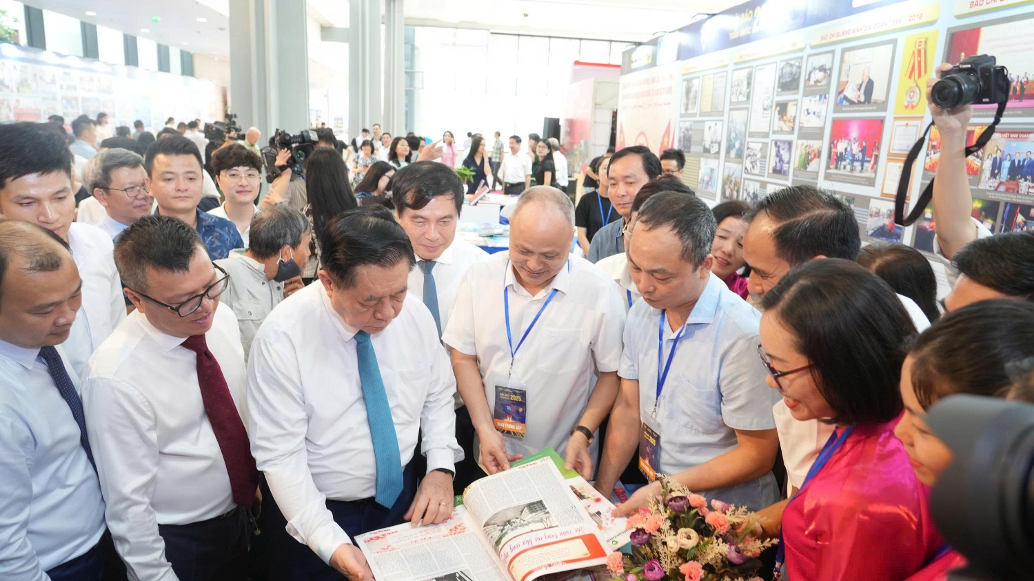 hoi bao tq 2