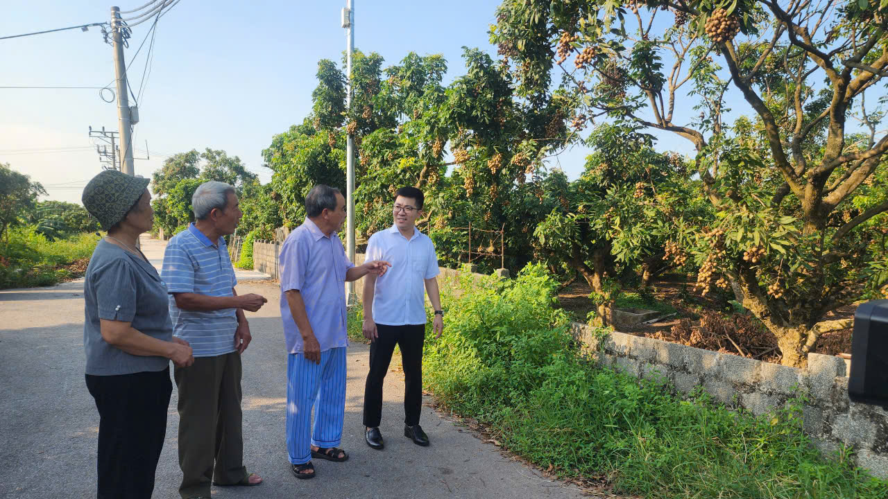 nguoi dan xa tan hung phan khoi sau hop nhat