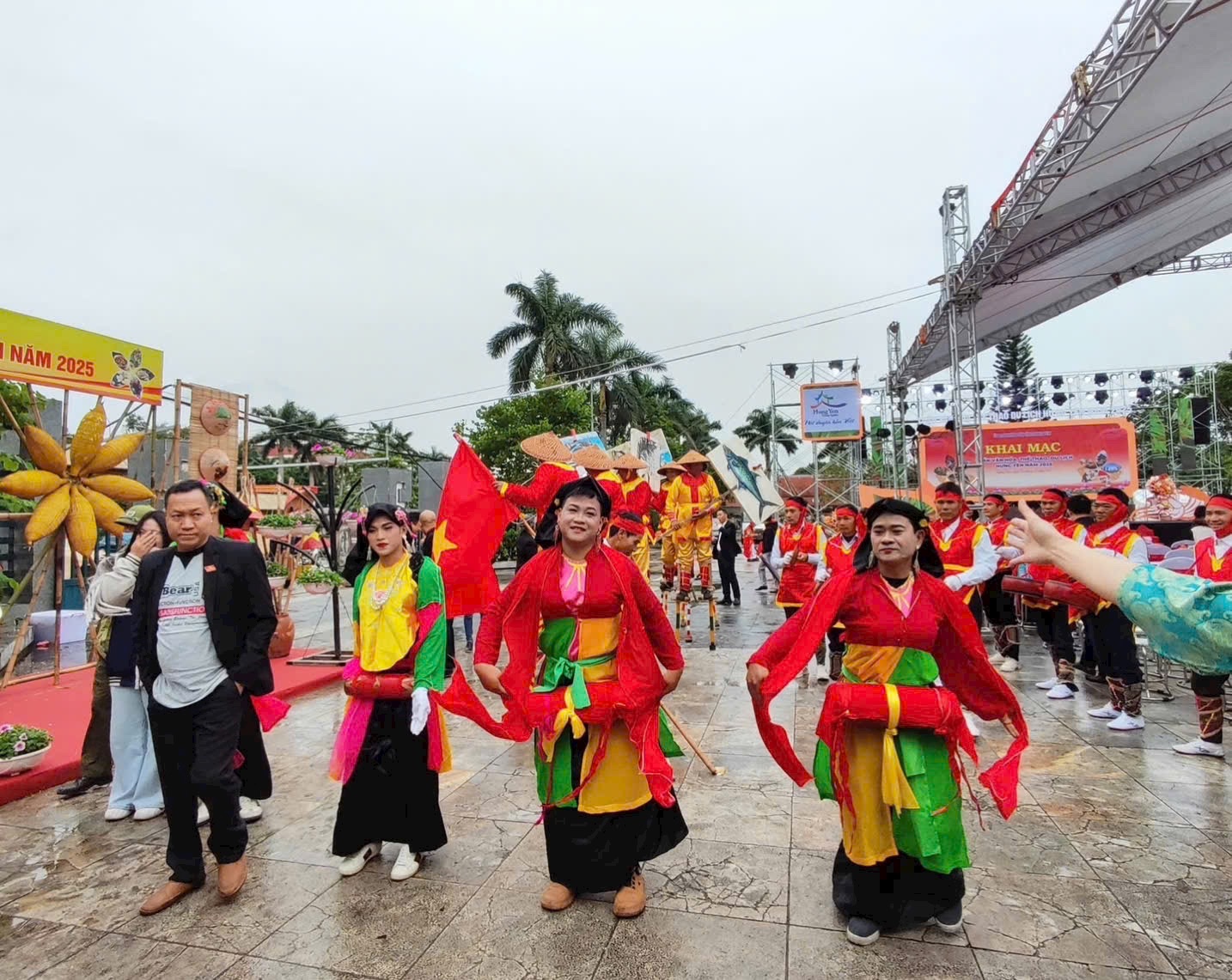 khai mac tuan le vh 2