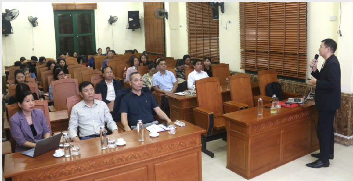 lop tap huan phat thanh hien dai 8 11 2025 1