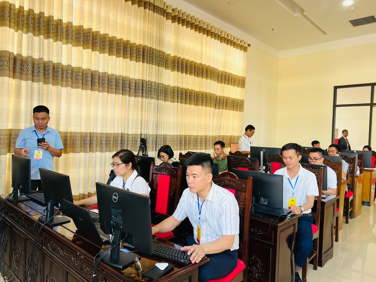 cac nha bao tac nghiep tai trung tam bao chi tuyen truyen dai hoi dai bieu dang bo tinh hung yen lan thu i nhiem ky 2025 2030