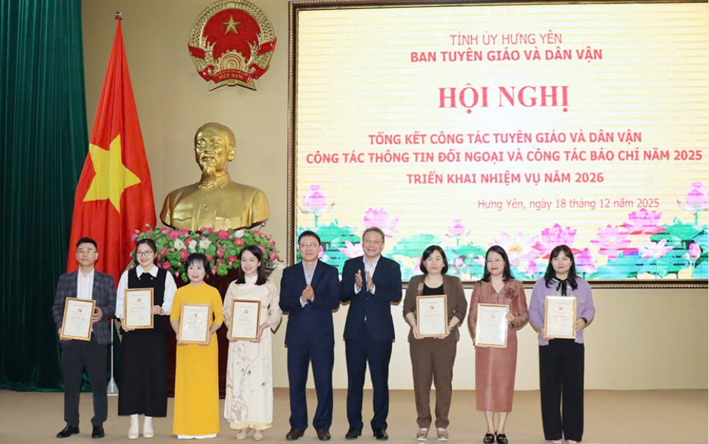 gen n bua liem vang 2025