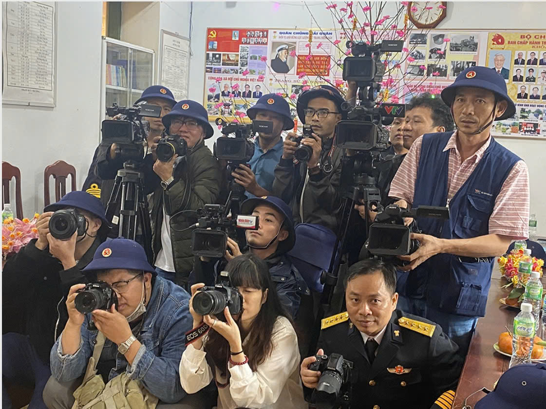 gen n pv tac nghiep o truong sa