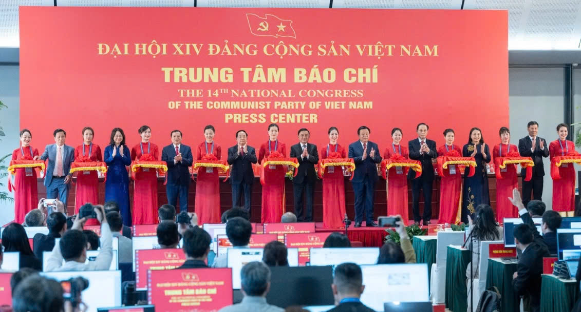trung tam bao chi dh xiv 1