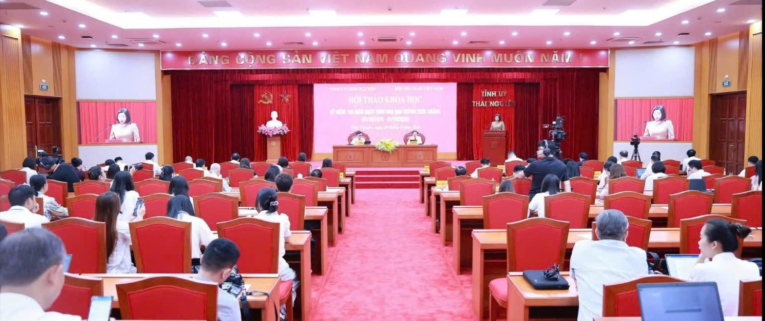 hoi thao huynh thuc khang 1